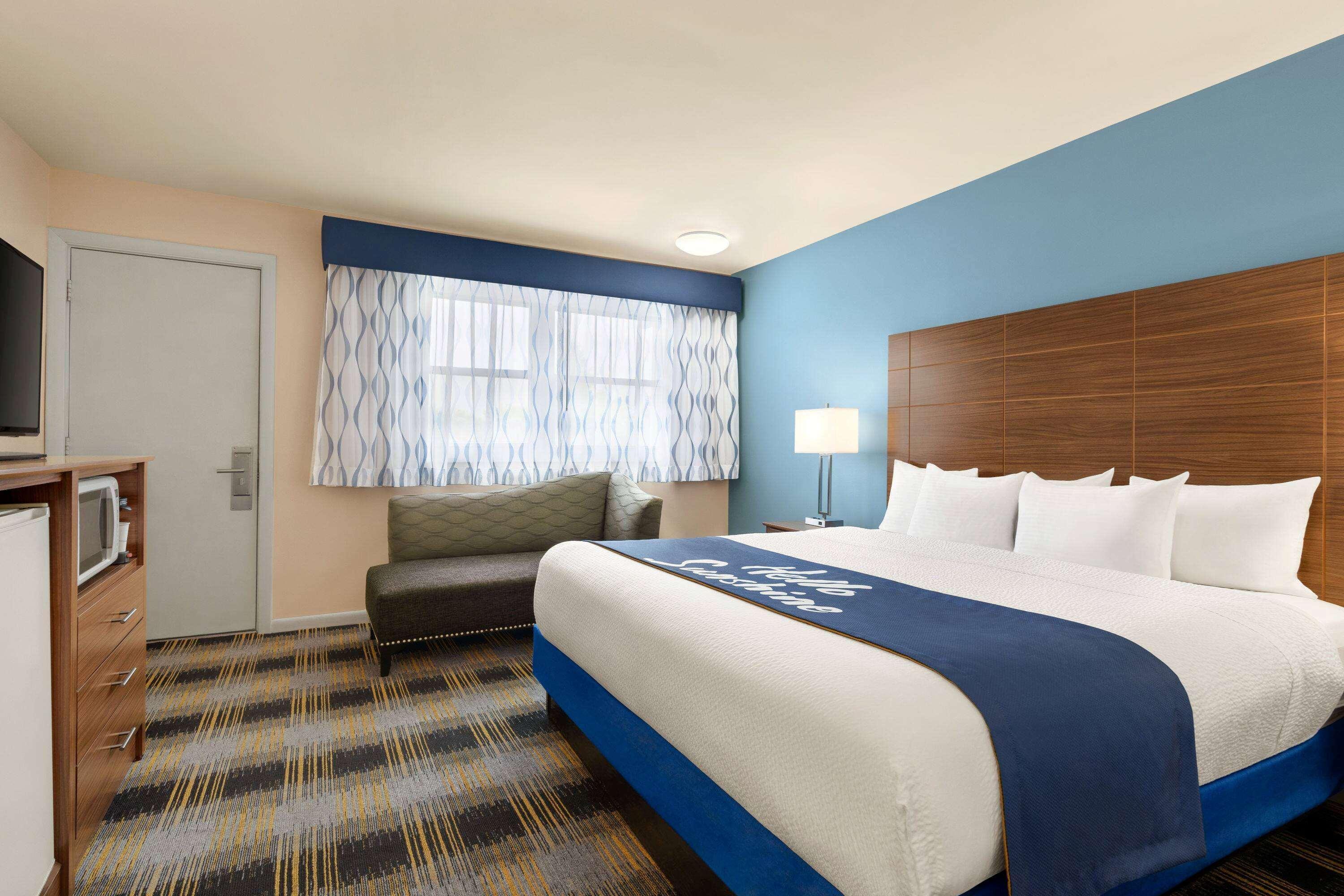 Days Inn By Wyndham Middletown/Newport Area Extérieur photo