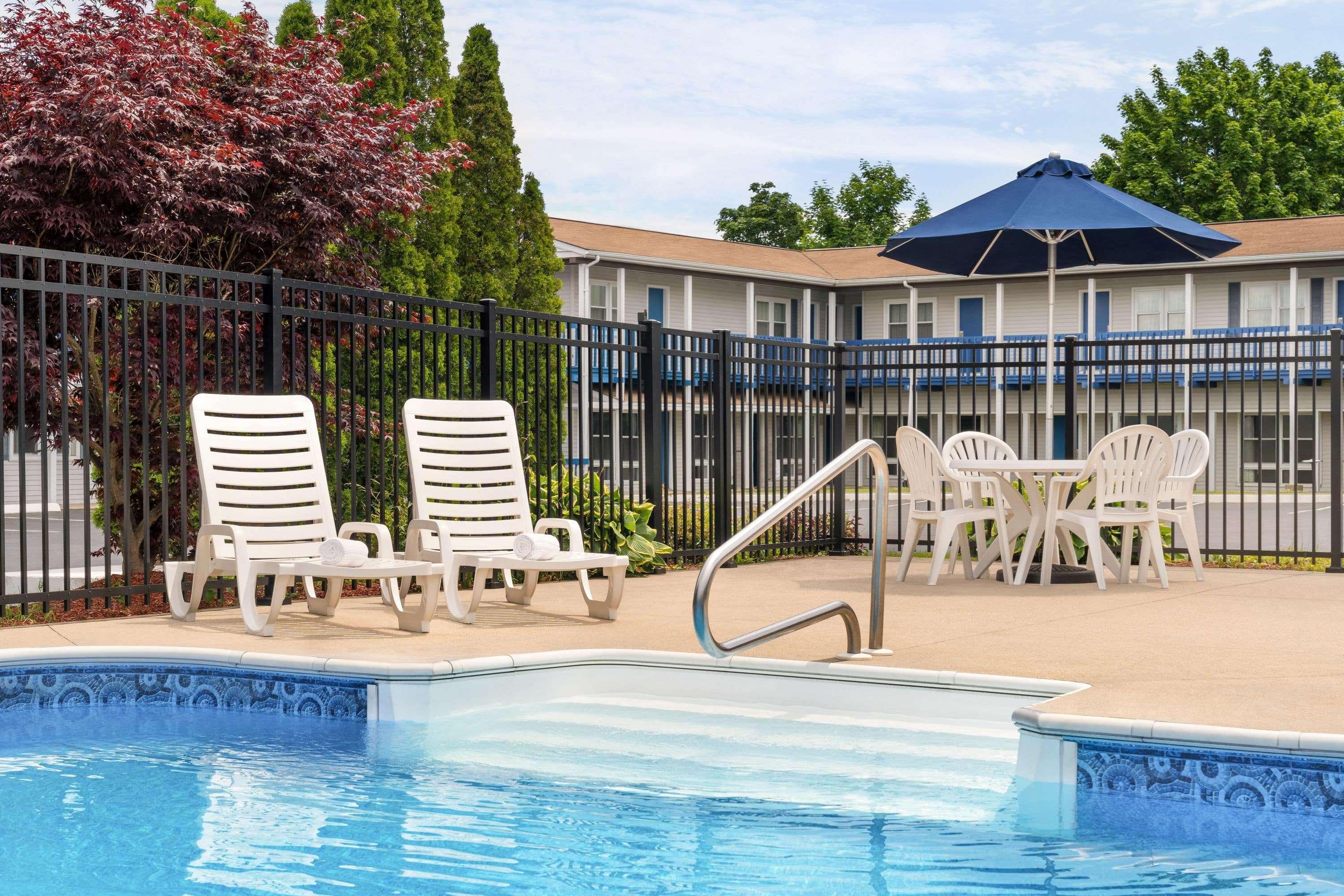 Days Inn By Wyndham Middletown/Newport Area Extérieur photo