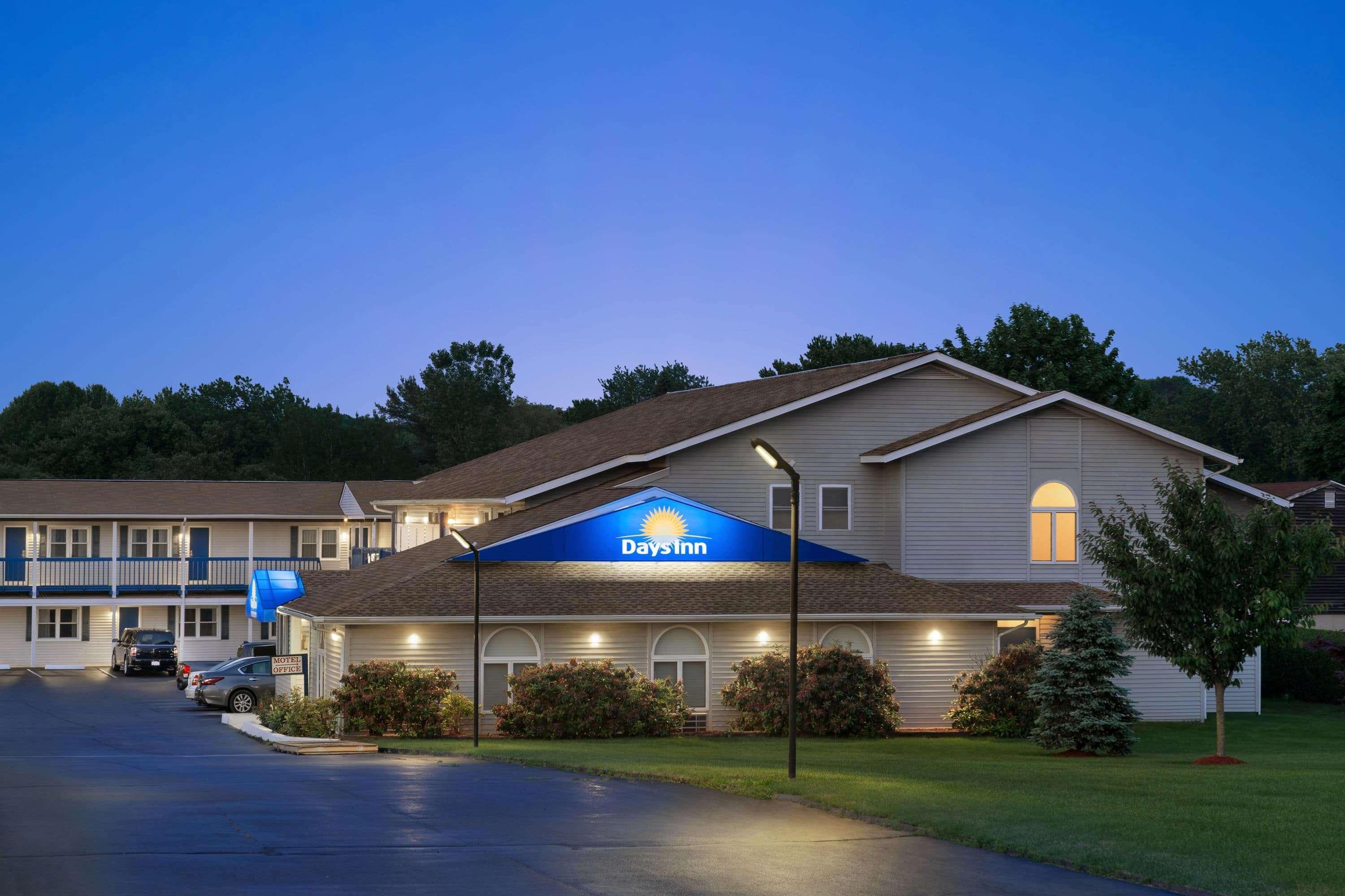 Days Inn By Wyndham Middletown/Newport Area Extérieur photo