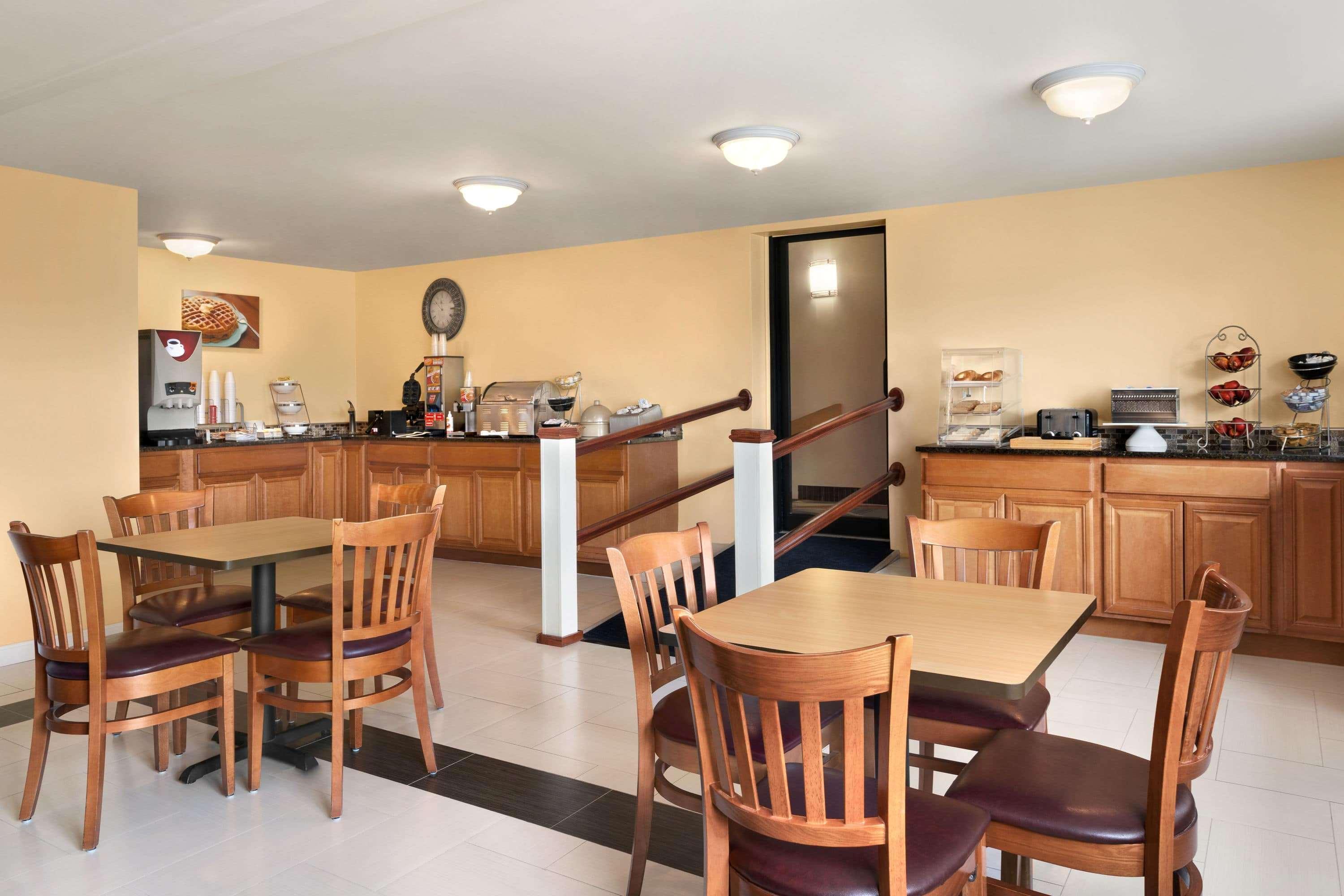 Days Inn By Wyndham Middletown/Newport Area Extérieur photo