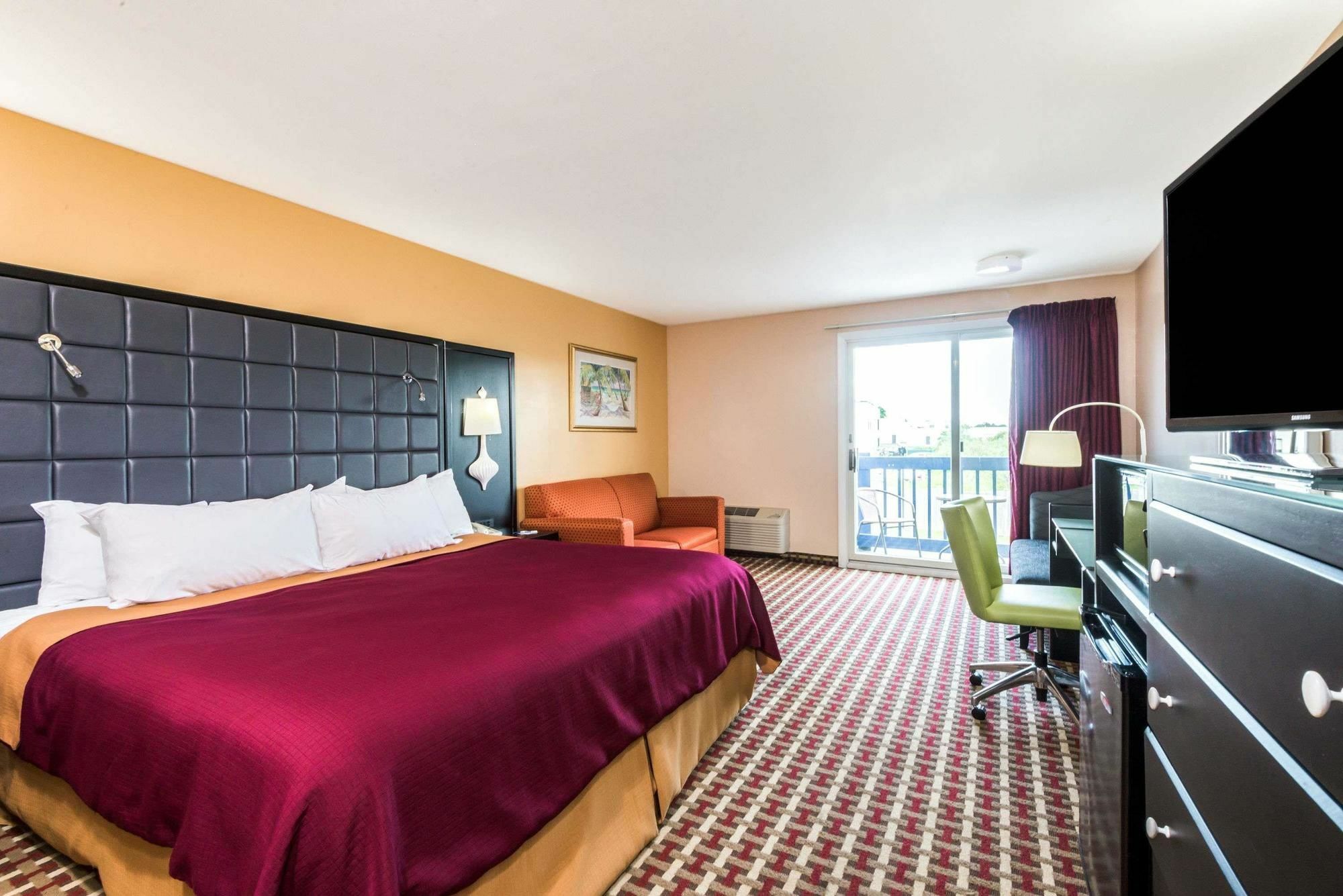 Days Inn By Wyndham Middletown/Newport Area Extérieur photo